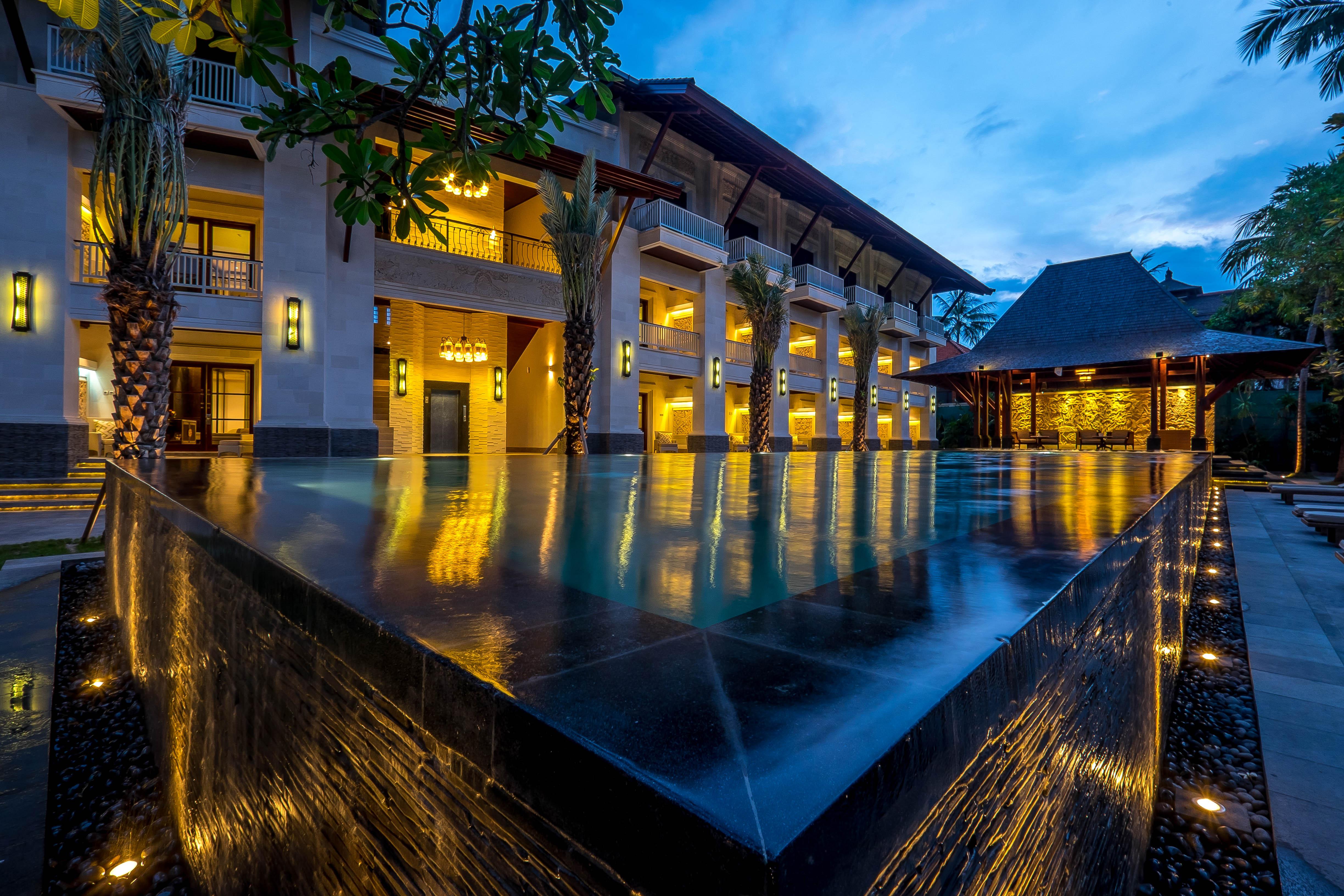 Resor Puri Santrian 4*