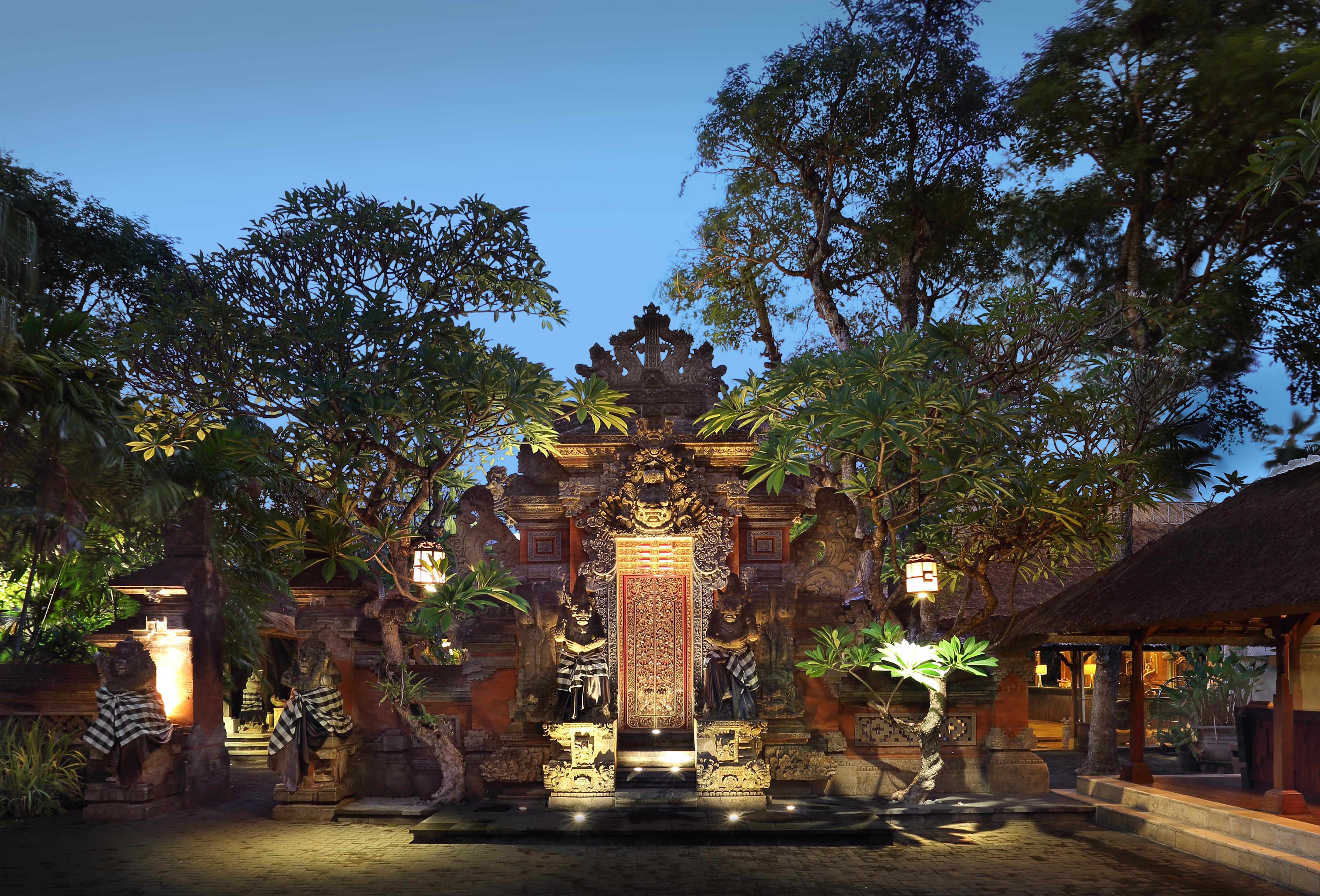 Puri Santrian And 4* Sanur