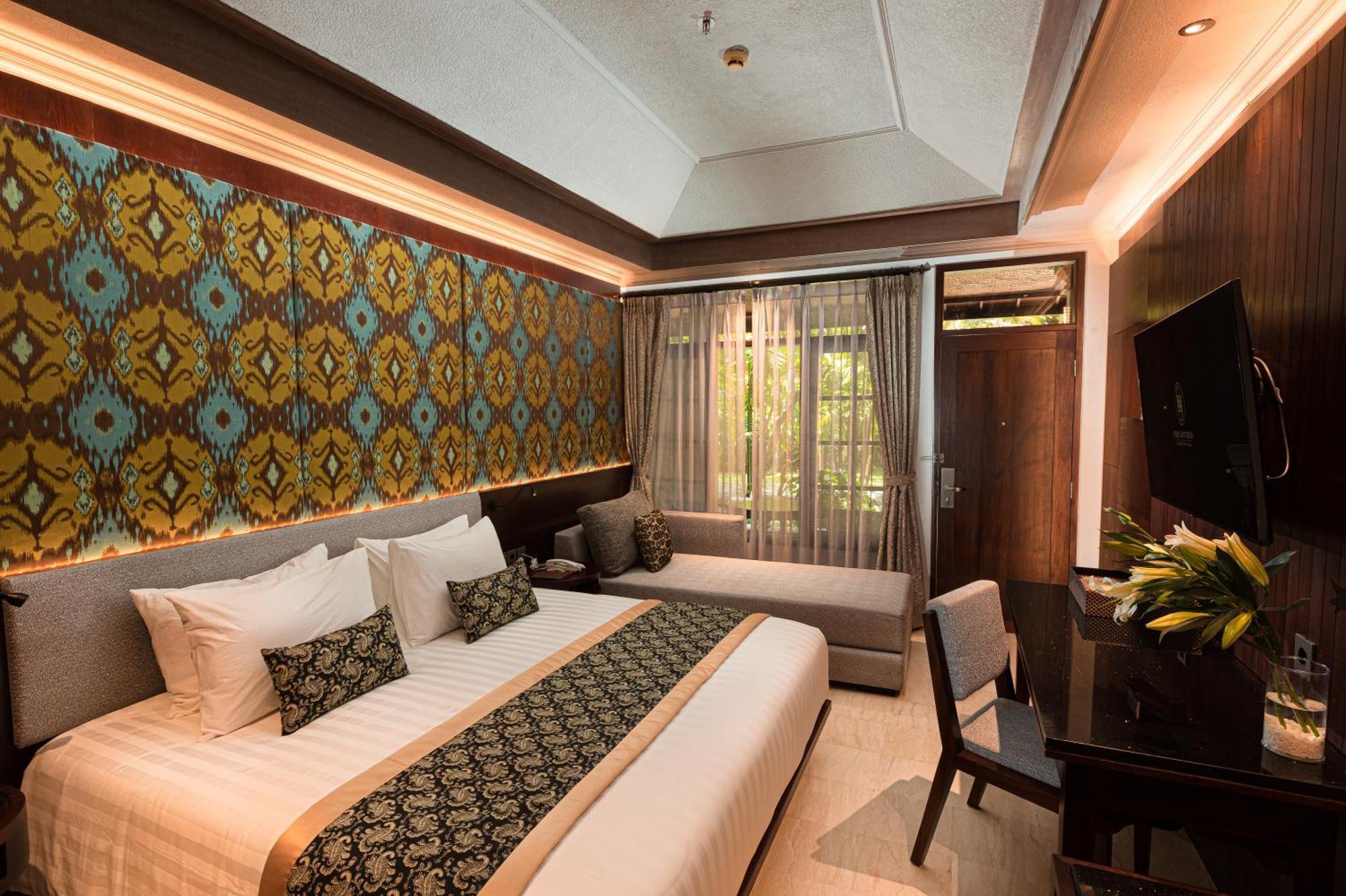 Resort Puri Santrian And